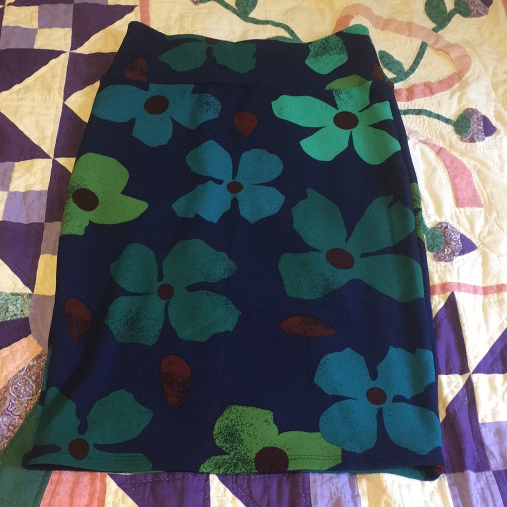 Lularoe Cassie Skirt Size S - Picture 3 of 4